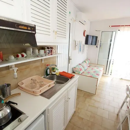 Private Veranda To The Sea New Era 32 By New Era Apartament